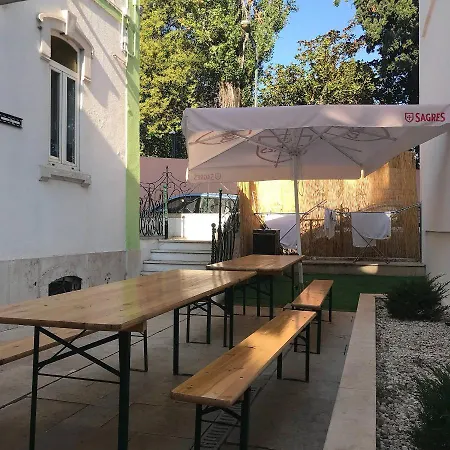 White House 호스텔