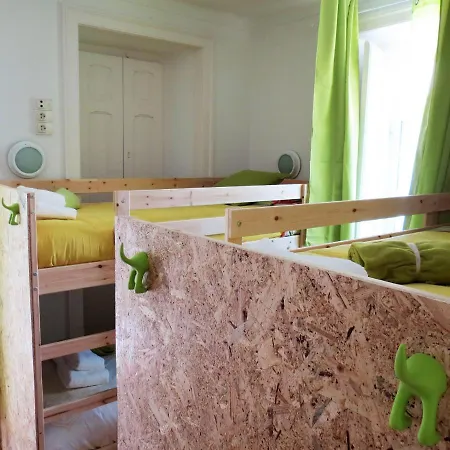 Hostel White House *