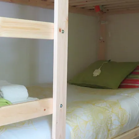 White House Hostal *
