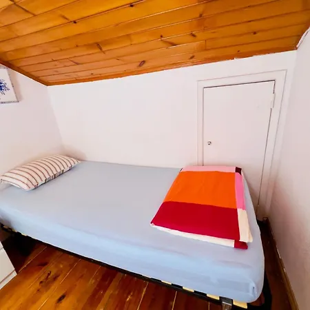 Hostel White House *